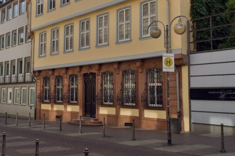 Frankfurt: A Self-Guided Audio Tour by Smartphone - Audio Tour Features