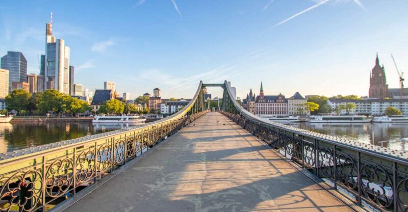 Frankfurt: Capture the Most Photogenic Spots With a Local - Key Points