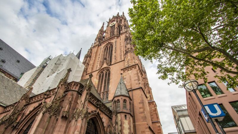 Frankfurt: Express Walk With a Local in 60 Minutes - Accessibility and Preparation