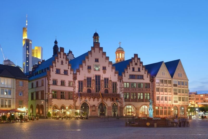 Frankfurt: Highlights and New Old Town English-Language Tour - Experience Highlights