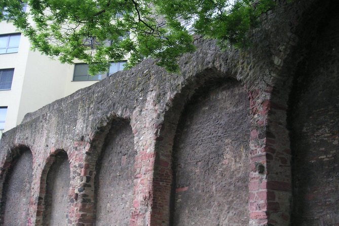 Frankfurt Highlights Guided Walking Tour - Accessibility and Group Size
