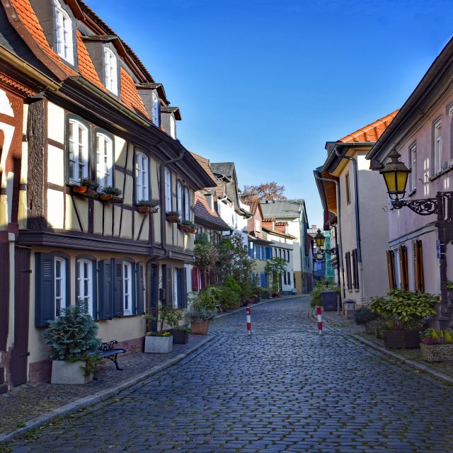 Frankfurt: Höchst Walking Tour With a Local - Tour Highlights
