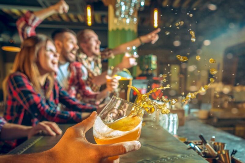 Frankfurt: Night Pub Crawl Through Old Sachsenhausen - Dress Code and Attire Requirements