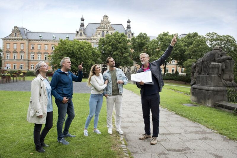 Frankfurt: Old Town Historical Walking Tour in German - Key Points