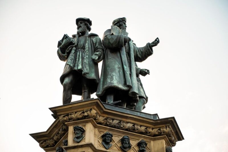 Frankfurt: Private Architecture Tour With a Local Expert - Experience Highlights