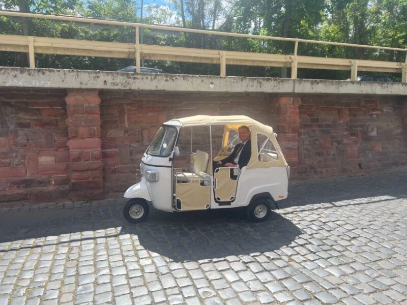 Frankfurt: Private Sightseeing Tour in Retro Ape Calessino - Tour Highlights