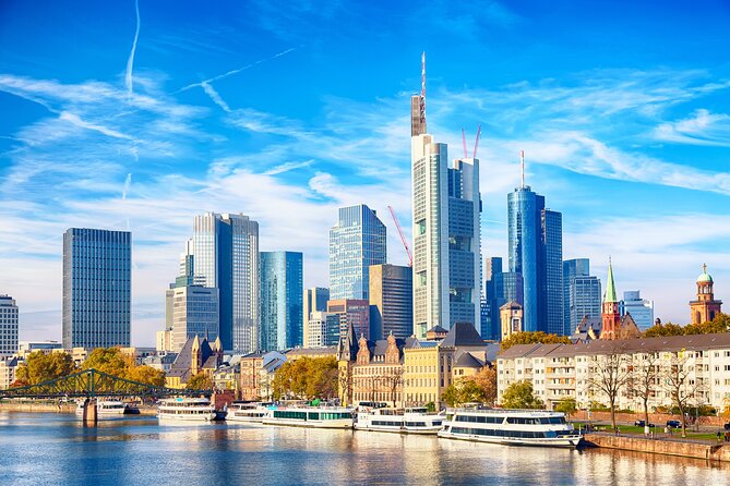 Frankfurt Private Walking Tour With Relaxing Cruise - Guide Qualifications