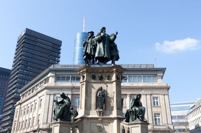 Frankfurt: Private Walking Tour With Relaxing Cruise - Meeting Point and Important Information