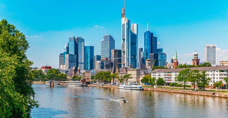 Frankfurt: River Main Sightseeing Cruise With Commentary - Key Points