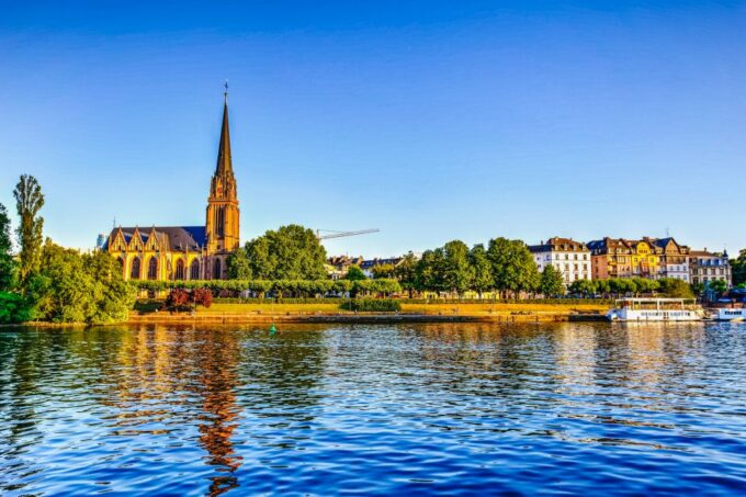 Frankfurt: River Main Sightseeing Cruise With Commentary - Location and Departure Point