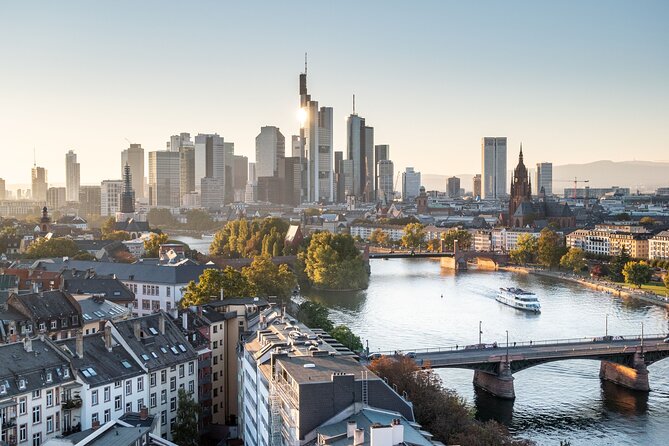 Frankfurt Self Guided City Walking Tour With Audio Guide - Meeting and Navigation