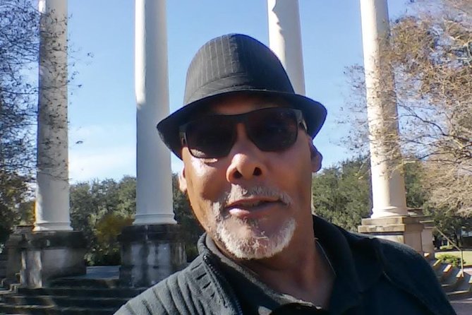 Frankly Charleston Sunday Walking Tour - Bring Your Dog, Clean Up After