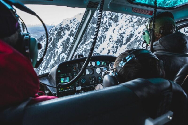 Franz Josef: 30-min Flight Franz Josef & Tasman Glaciers - Exclusive Glacier Landing