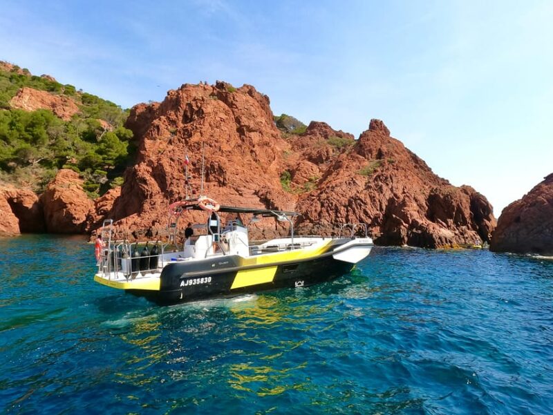Fréjus: Sea and Creeks Boat Tour With Snorkeling and Drinks - Itinerary Highlights