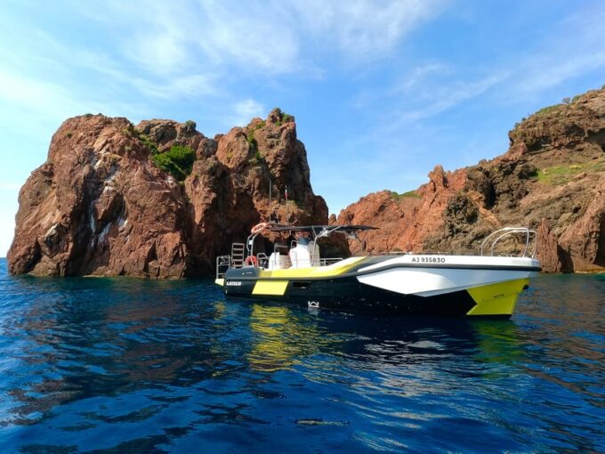 Fréjus: Sea and Creeks Boat Tour With Snorkeling and Drinks - Getting to the Meeting Point