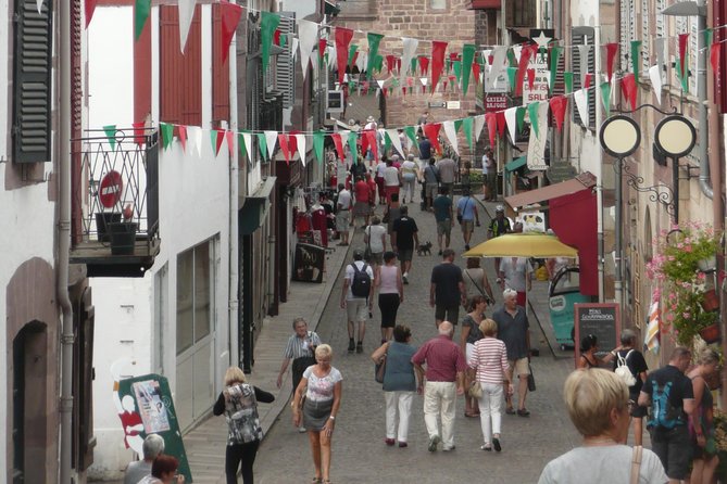 French-Basque Countryside Private Tour Discover the Hidden Beauty of Pyrenees - Pilgrimage to Santiago