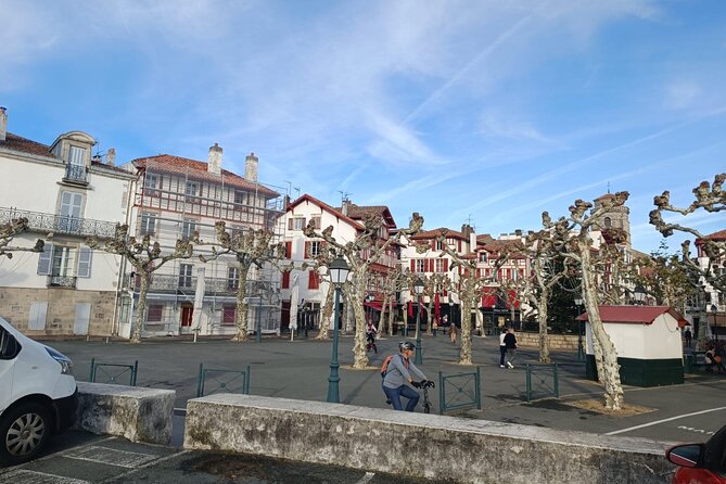 French Coast: Bayonne, Biarritz, San Juan De Luz - Private Tour - Meeting and Pickup
