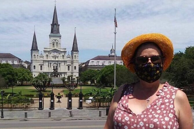 French Quarter Walking Tour With 1850 House Museum Admission - Accessibility and Group Size