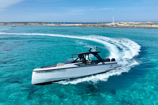 French Riviera Boat Charter, on Modern SAXDOR 320, Monaco or Nice - Boat Specifications and Amenities