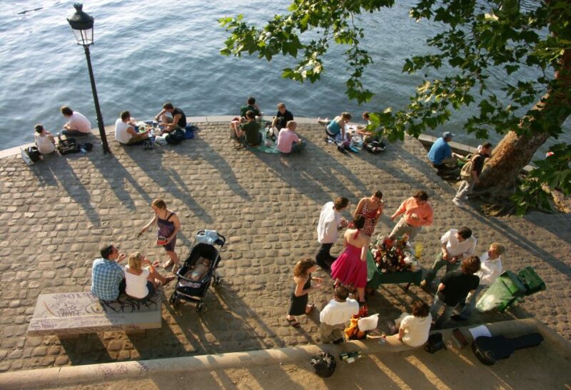 French Wine and Wine Bars in Paris Self-Guided Tour Booklet - Map of Top Wine Bars