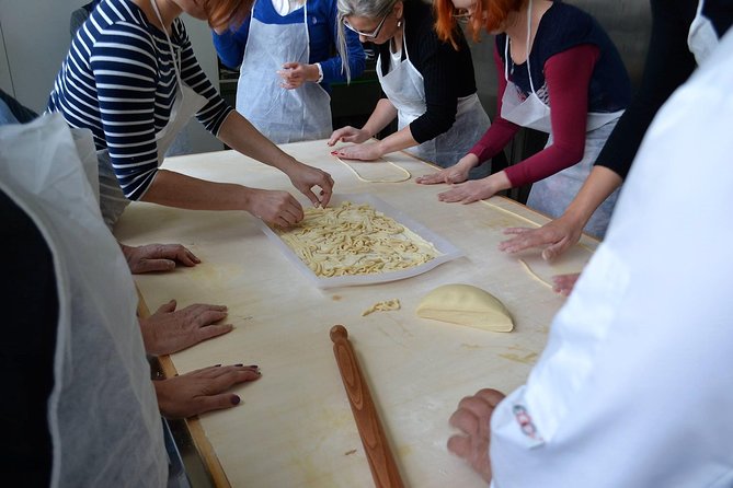 Fresh Pasta in Valdichiana Senese - Preparing the Delicious Sauce