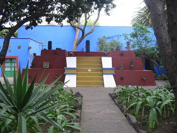 Frida Kahlo VIP - Skip-the-line & Walk & Churros - Key Points
