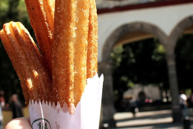 Frida Kahlo VIP - Skip-the-line & Walk & Churros - Expert Guides