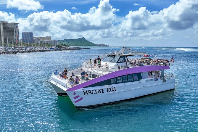 Friday Night Waikiki Fireworks Catamaran Cruise - Meeting and Logistics