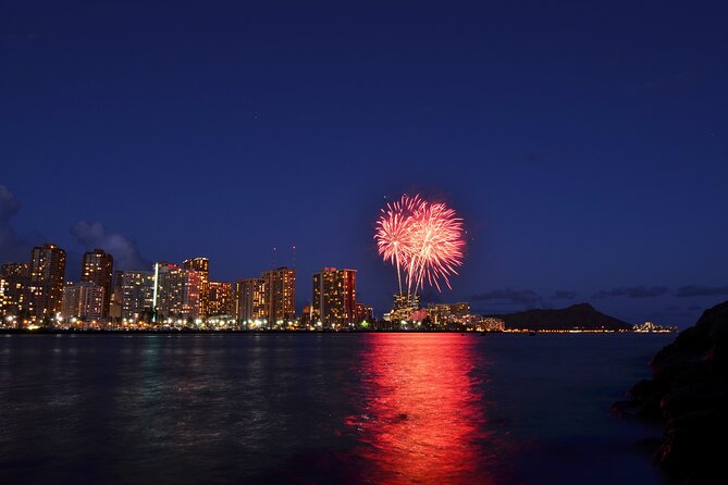 Friday Night Waikiki Fireworks Catamaran Cruise - Onboard Amenities