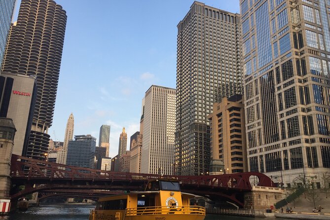 Friday Pizza Walk of Downtown Chicago - Exploring Chicagos Culinary History