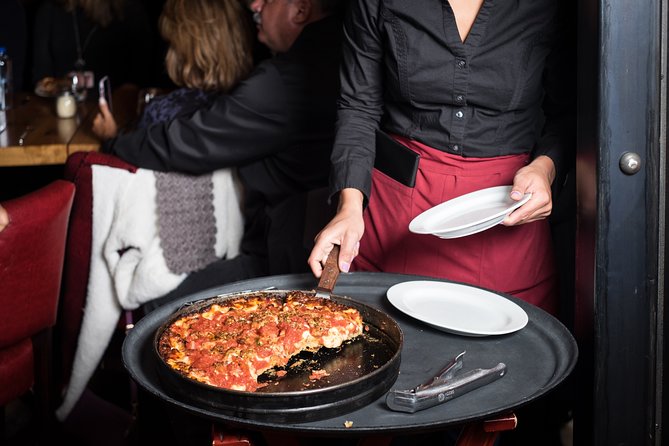 Friday Pizza Walk of Downtown Chicago - Logistics and Booking Information