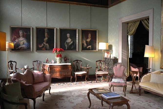 Friendinvenice Lets Discover Venice & the History of Its Courtesans PT - Navigating the Wheelchair-Accessible City