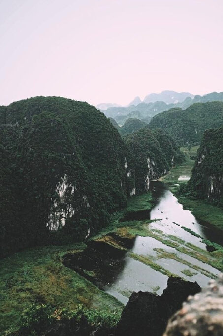 Friendly Travel: Hoa Lu - Tam Coc - Mua Cave/ Full Service - Boat Ride Through Tam Coc