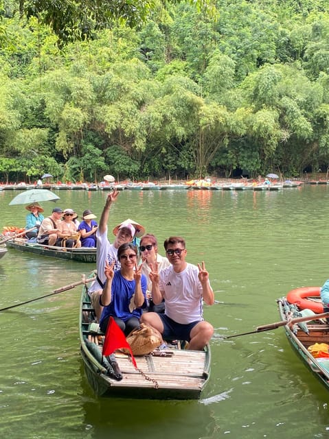 FRIENDLY TRAVEL HOA LU-TRANG AN 1 SMALL GROUP BY LIMOUSINE - Group Size and Personalization