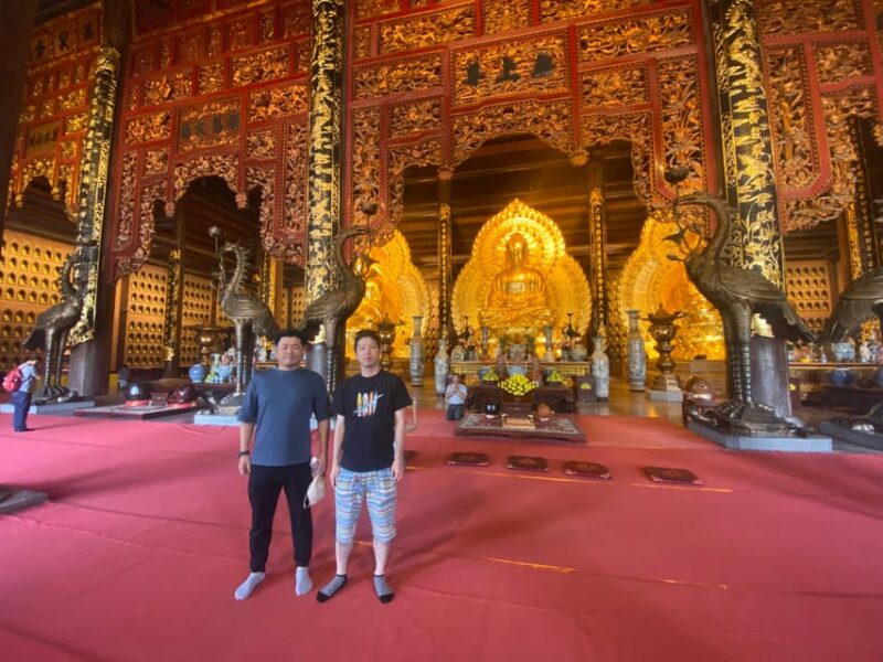 Friendly Travel: Hoa Lu/ Trang An/ Mua Cave - Limousine Car - Historical Exploration at Hoa Lu