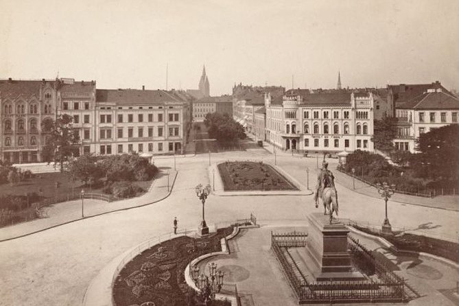 Fritz Haarmann Murder Tour Through Hanover's Old Town - Key Points