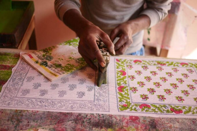 Frm Delhi: 02 Days Jaipur Carpet, Textile, Food Tasting Tour - Day 2 Itinerary