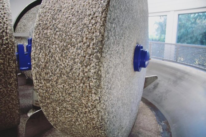 From Abano Montegrotto Olive Oil & Wine in the Euganean Hills - Accessibility and Capacity