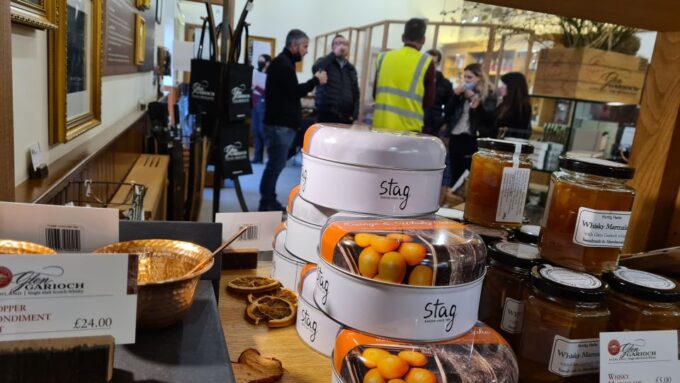 From Aberdeen: Castles, Whisky and Food Tasting Tour - Whisky Tasting at Glen Garioch