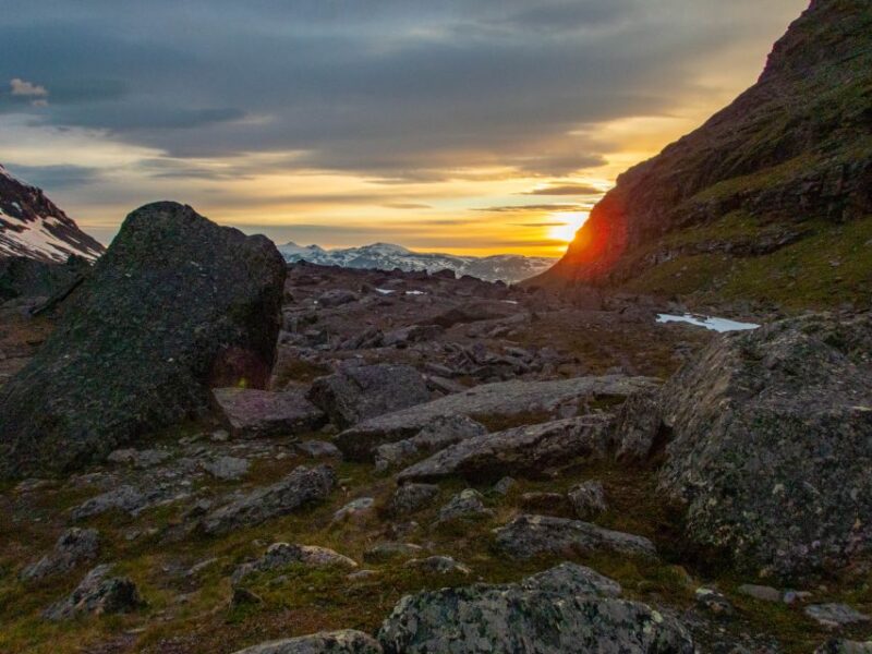 From Abisko: Kärkevagge Valley & Trollsjön Lake Guided Tour - Itinerary Details