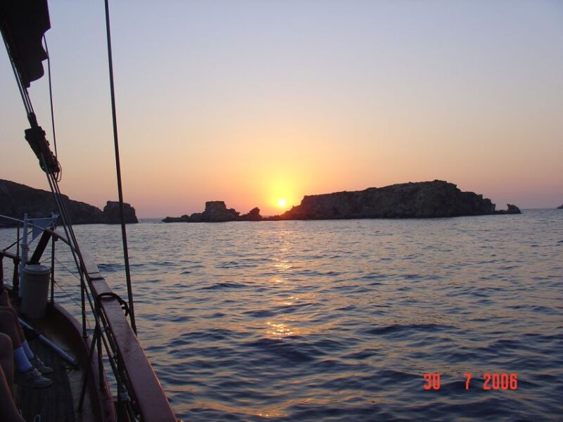 From Agia Anna: Sunset Boat Cruise With Refreshments - Key Points