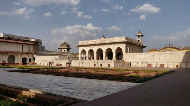 From Agra: Skip The Line Taj Mahal and Agra Fort Tour - Itinerary