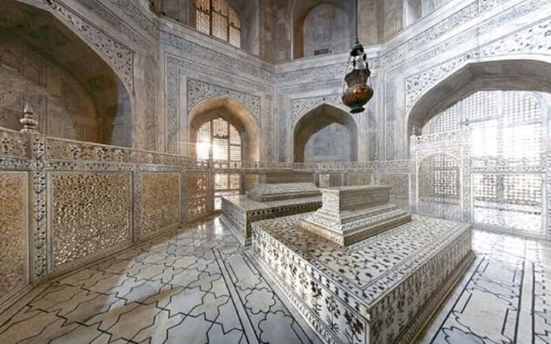 From Agra: Taj Mahal Agra Fort Guided Day Tour - Exploring Agra Fort