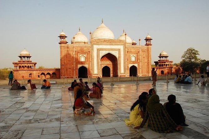 From Agra: Taj Mahal Sunrise & Agra Fort Private Tour - Meeting and Pickup