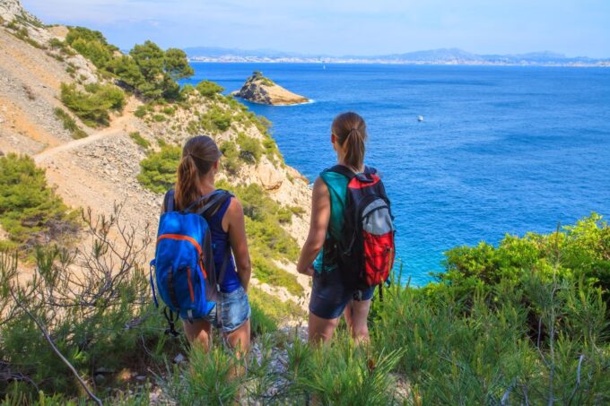 From Aix: Cassis Boat Ride & Provence Wine Tasting Day Tour - Boat Cruise to Calanques