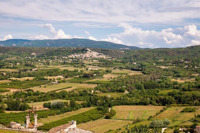 From Aix-en-Provence: Luberon Hilltop Villages Half-Day Tour - Capturing the Beauty of Bonnieux