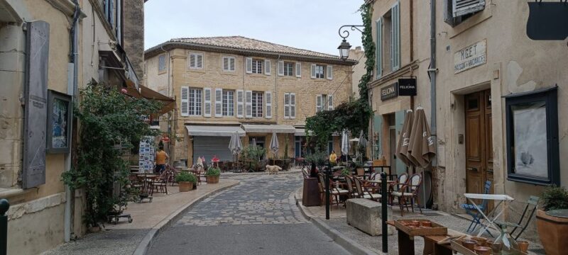 From Aix-en-Provence: Luberon Perched Villages Guided Tour - Discover the Ochre Village of Roussillon