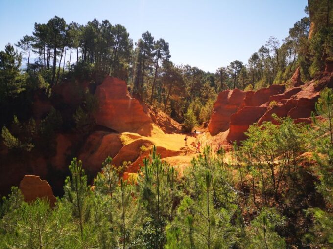 From Aix En Provence: Luberon Villages Full-Day Guided Tour - Inclusions and Exclusions