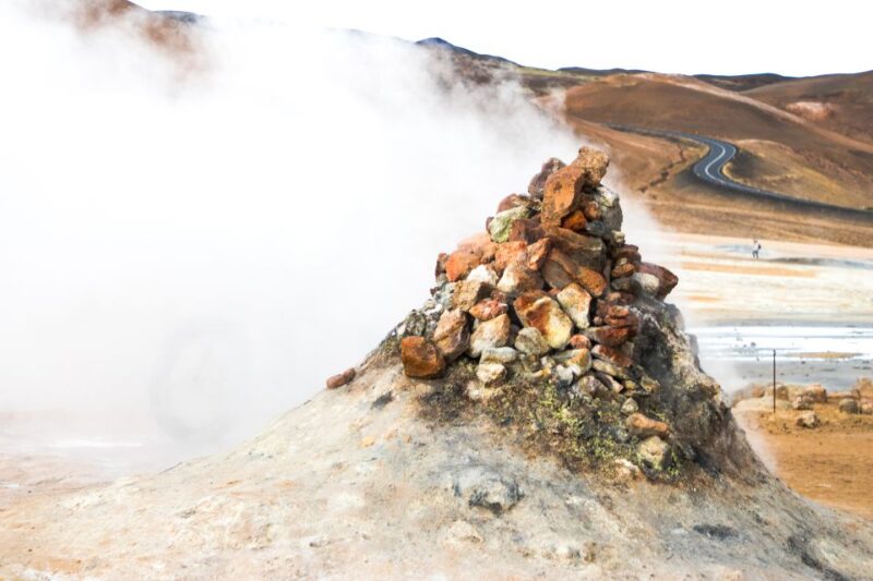 From Akureyri: Lake Mývatn Day Trip With Local Guide - Itinerary Highlights