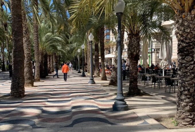 From Albir and Benidorm: Day Trip to Alicante by Coach - Included and Excluded